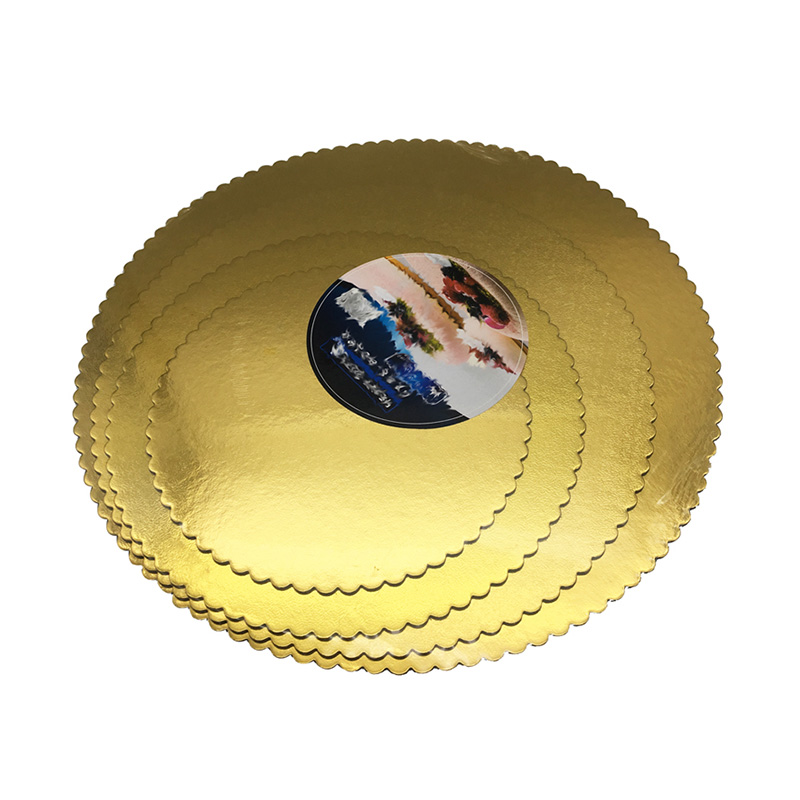 Scalloped Gold Disposable Cake Boards